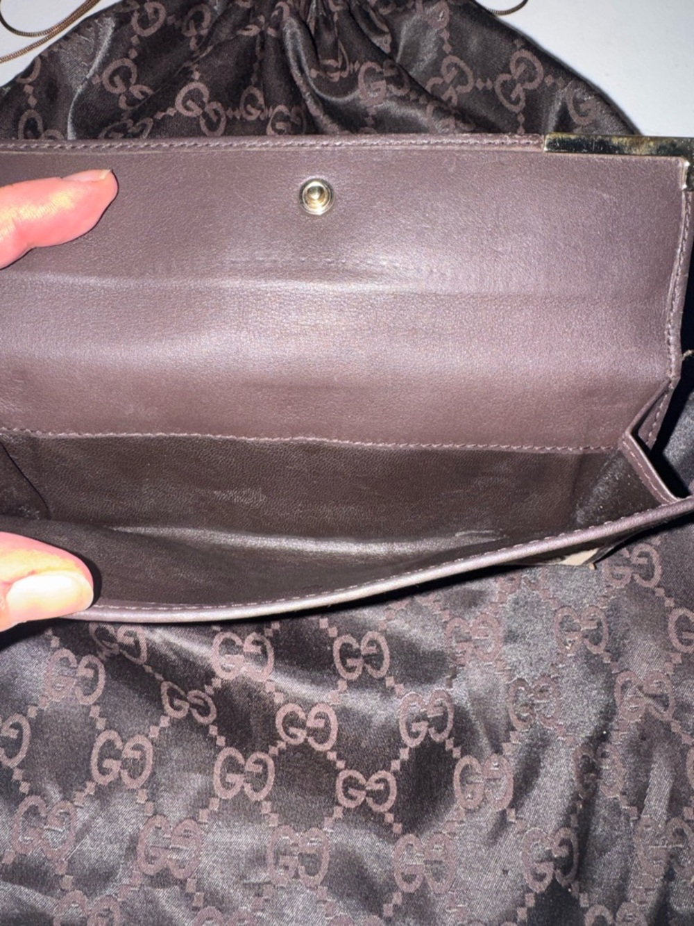 Authenticated GUCCI Brown and Beige Monogram Canvas Card Holder Hardware - Picture 9 of 16